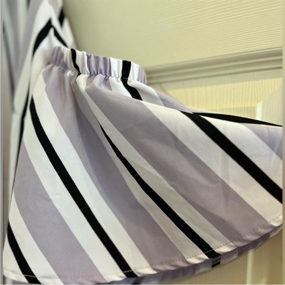 CHARLOTTE RUSSE top - Picture 4 of 8